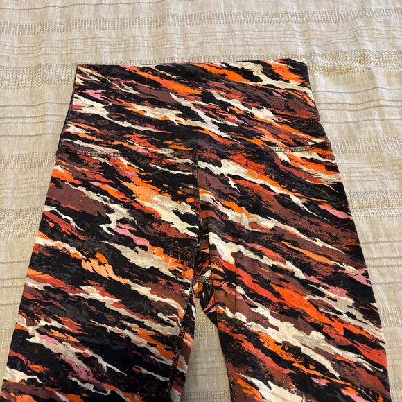 Lululemon Lunar New Year Align High-Rise Pant/Legging 25" SIZE 4 - Picture 6 of 13